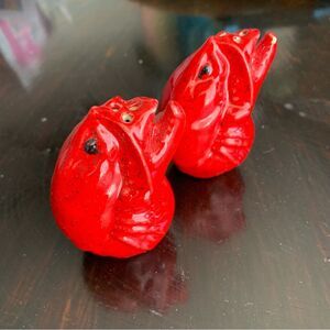 Vintage Red Lobster Salt & Pepper Shaker Set Coastal Nautical Ceramic Kitchen